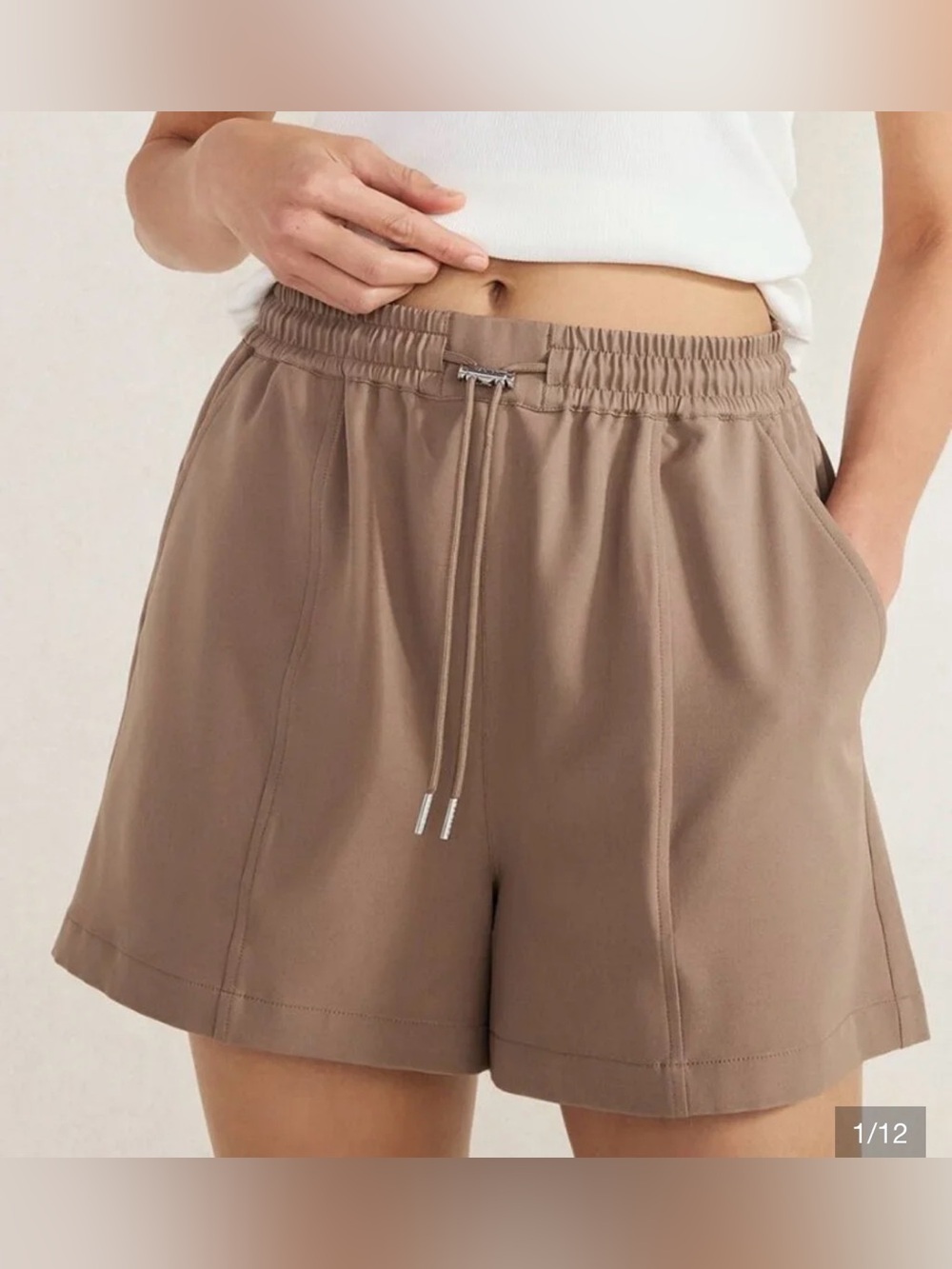Varley Esmond Mid Rise Short 3" Taupe Stone-M
